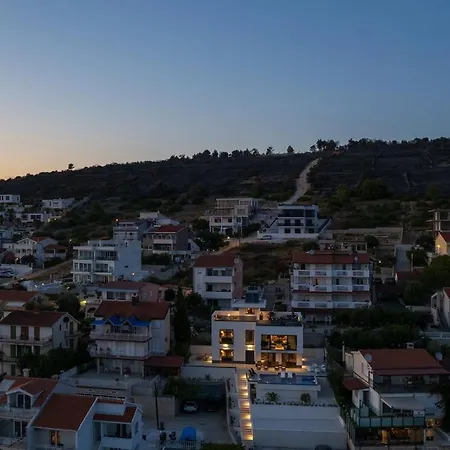Vila Beautiful Julian Trogir